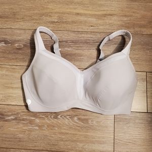 Womens torrid active Bra Sz 40DDD